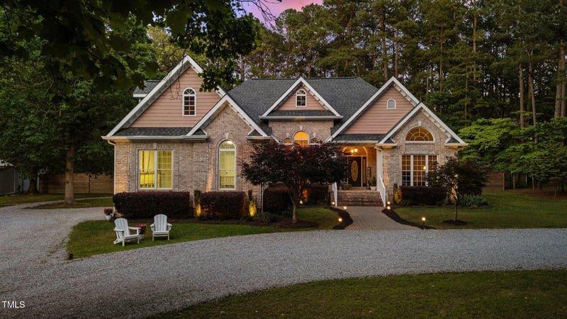 308 Thomas Dr, Clayton, NC 27520