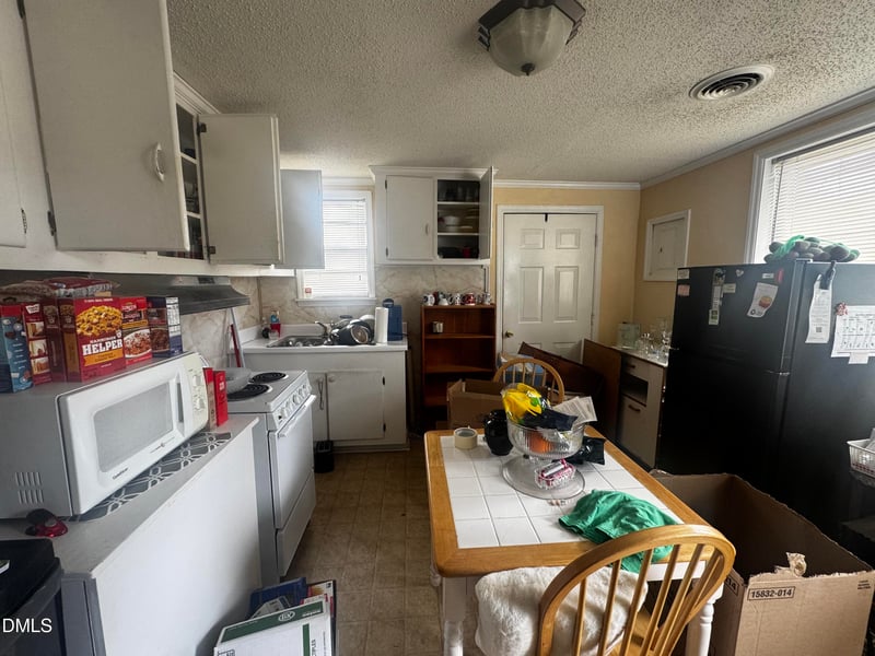 308 U S Hwy 301, Four Oaks, NC 27524