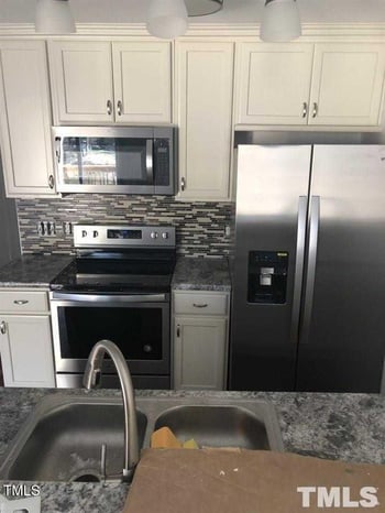 3083 Huntleigh Dr, Raleigh, NC 27604