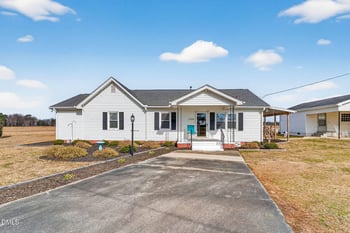 3084 Tarheel Rd, Benson, NC 27504