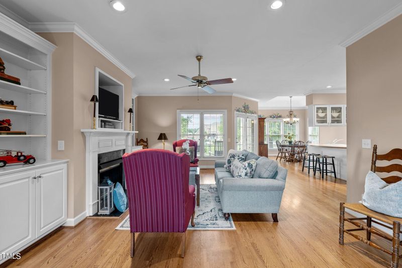 3085 Heritage Ln, Burlington, NC 27215