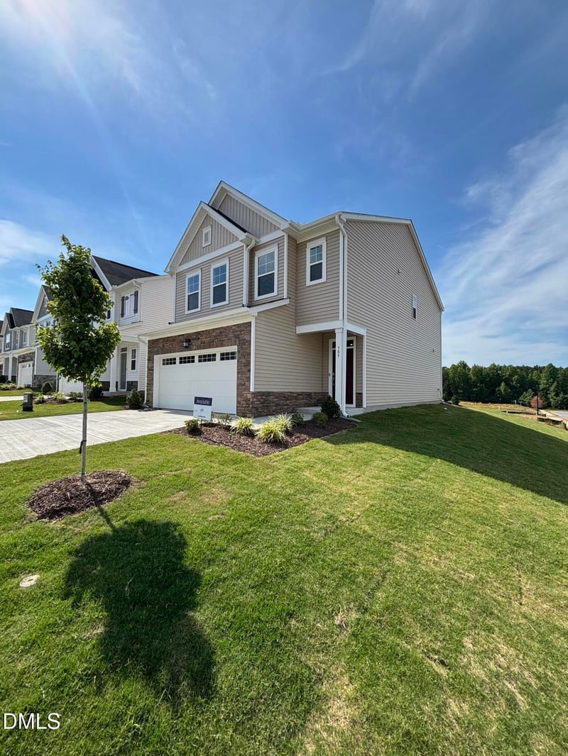 309 Beachcomber Dr, Lillington, NC 27546