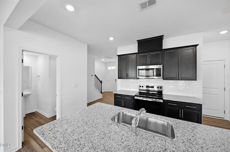 309 Beachcomber Dr, Lillington, NC 27546
