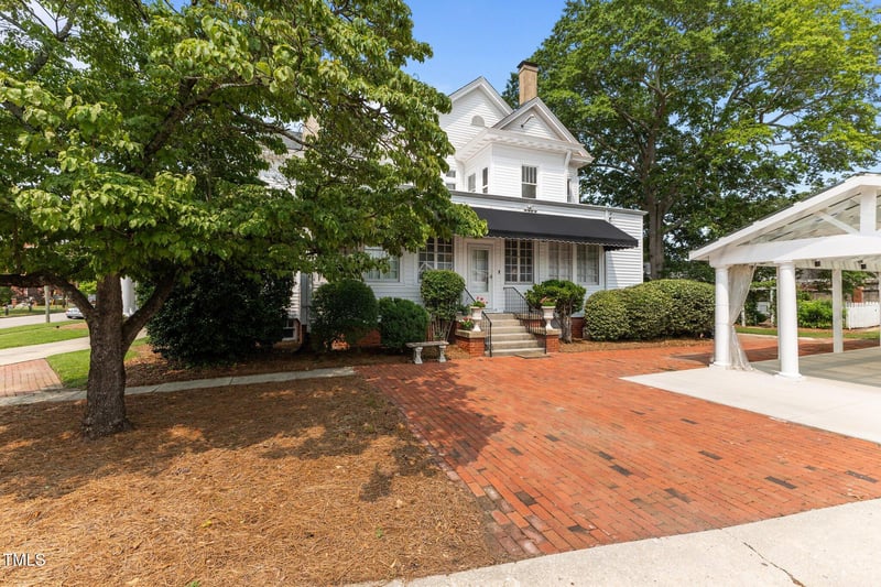 309 Divine St, Dunn, NC 28334