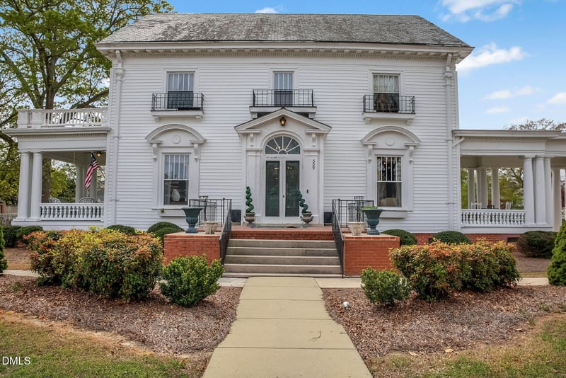 309 Divine St, Dunn, NC 28334