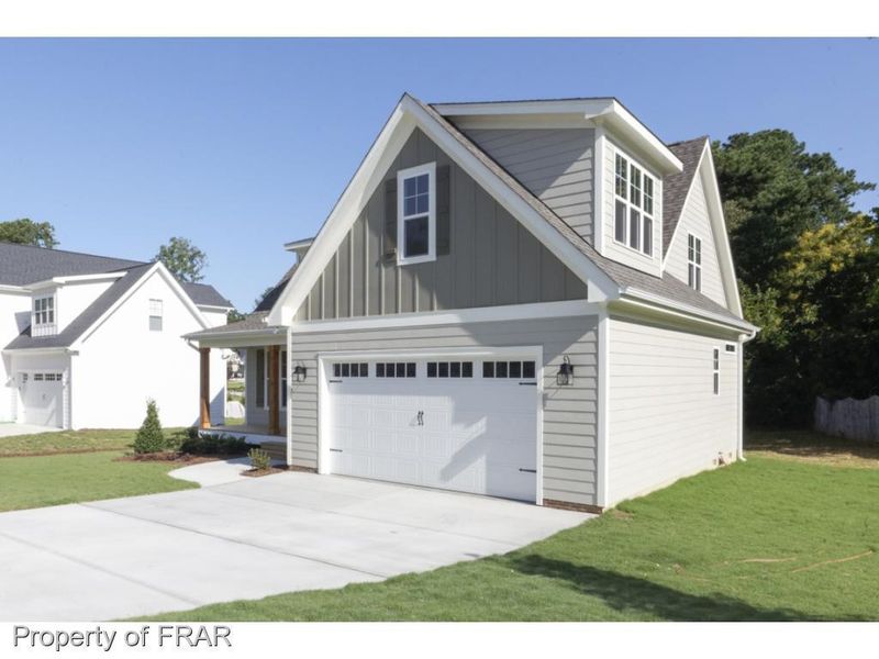 309 E Earp St, Holly Springs, NC 27540