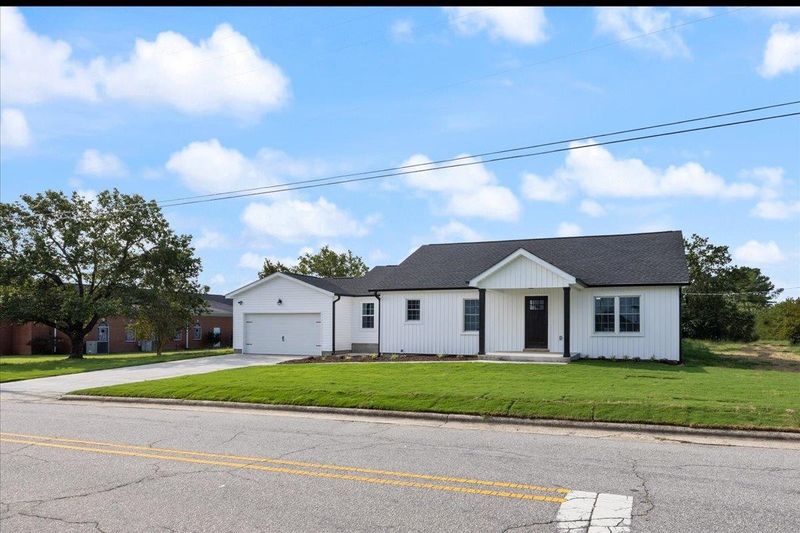 309 Everette Ave, Clayton, NC 27520