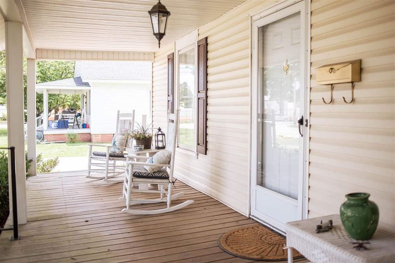 309 E F St, Erwin, NC 28339