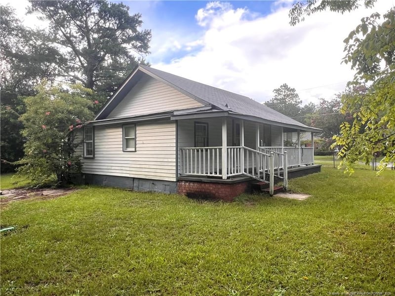 309 N Farmers Rd, Fayetteville, NC 28311