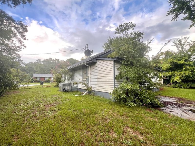 309 N Farmers Rd, Fayetteville, NC 28311