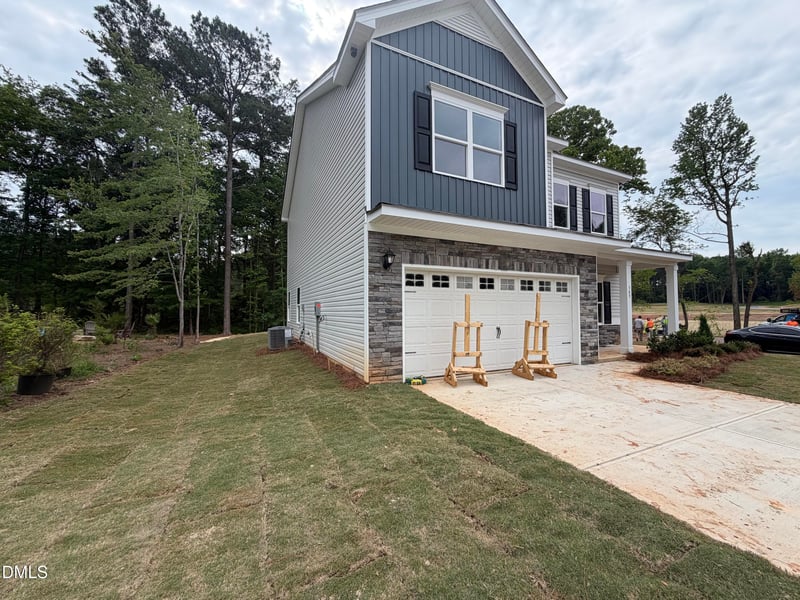 309 Hemlock Dr, Sanford, NC 27330
