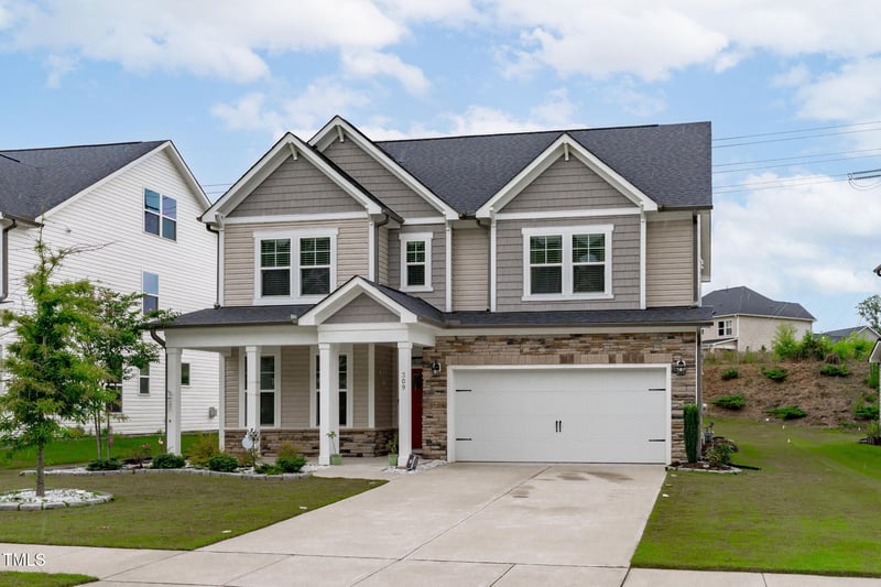 309 Highland Forest Dr, Fuquay Varina, NC 27526