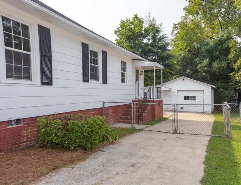 309 E J St, Erwin, NC 28339
