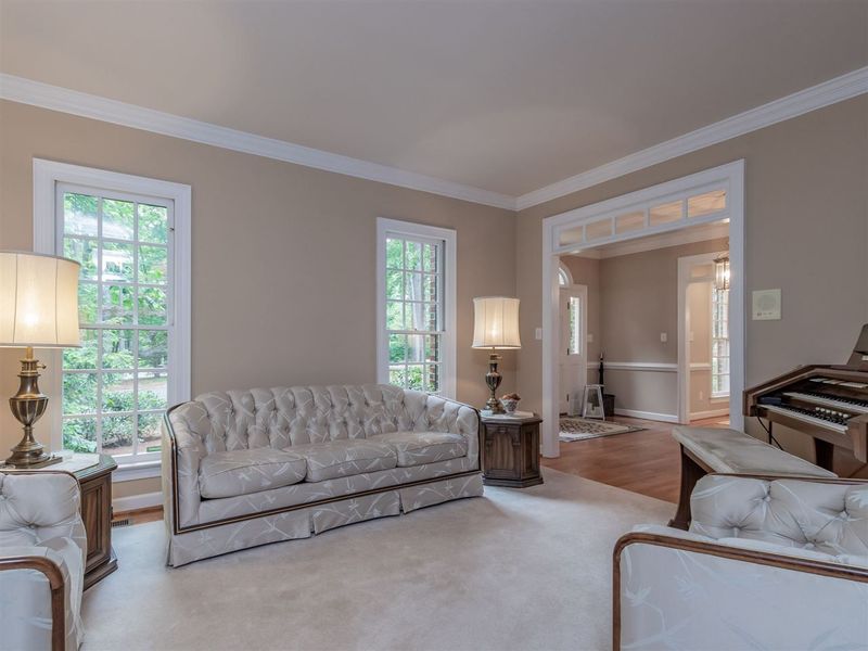 309 Lochside Dr, Cary, NC 27518