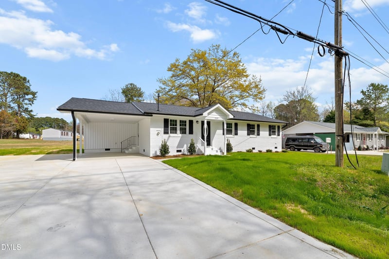 309 Main St, Four Oaks, NC 27524