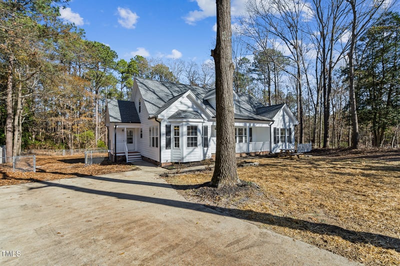 309 Monterey Ct, Benson, NC 27504