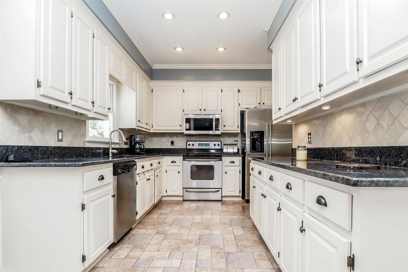 309 Piperwood Dr, Cary, NC 27518
