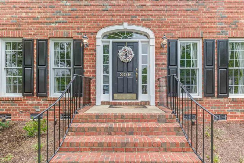 309 Potomac Grove Pl, Cary, NC 27529