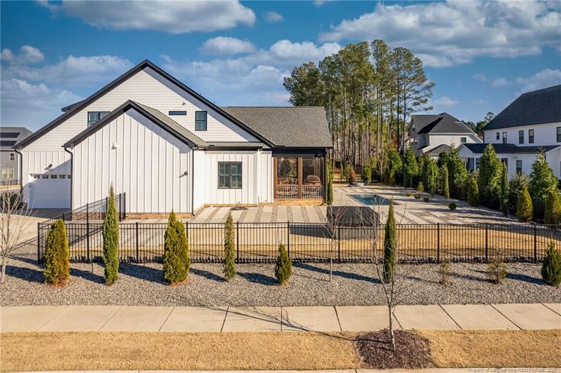 309 Silent Cove Ln, Holly Springs, NC 27540