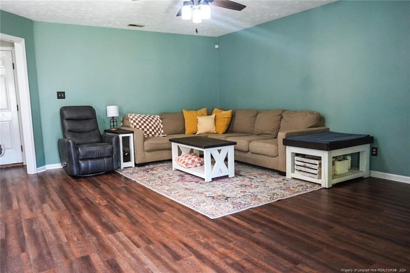 309 Sparrow Dr, Fayetteville, NC 28306
