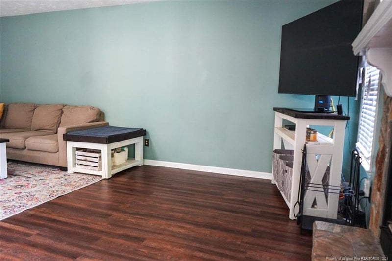 309 Sparrow Dr, Fayetteville, NC 28306