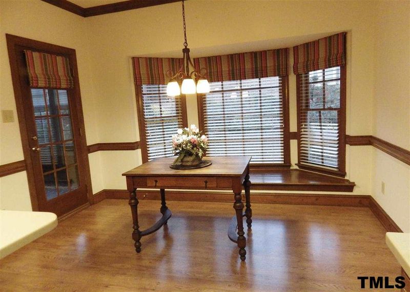 309 Tweed Cir, Cary, NC 27511