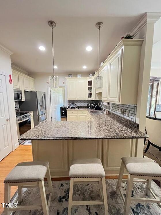 3098 Creek Point Rd, Graham, NC 27253