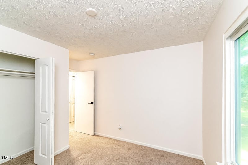 31 Angela Cir, Durham, NC 27703