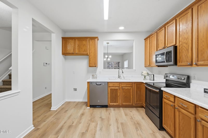 31 Edgebrook Cir, Durham, NC 27703
