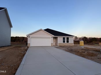 31 Emily Gardens Dr, Selma, NC 27576