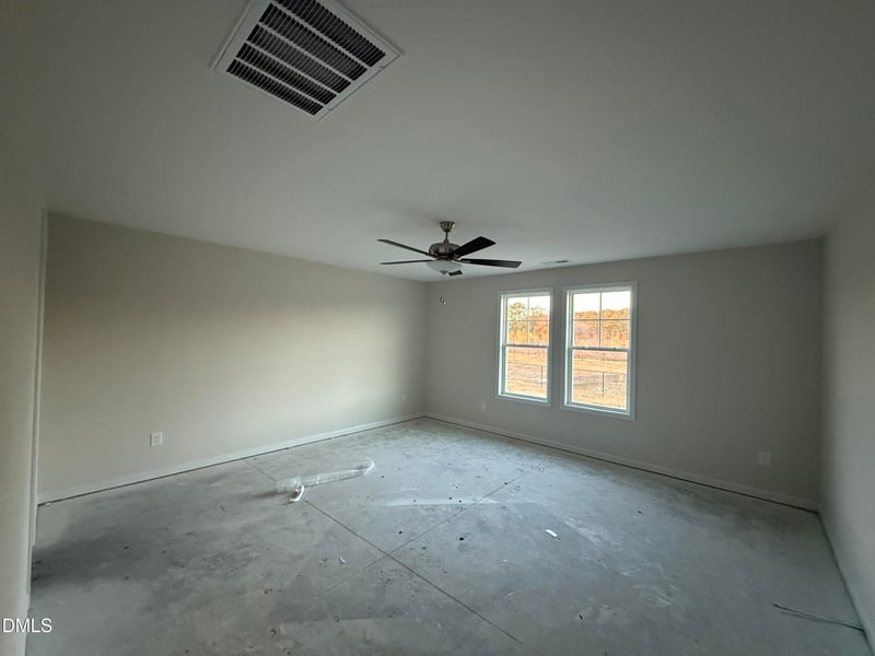 31 Emily Gardens Dr, Selma, NC 27576