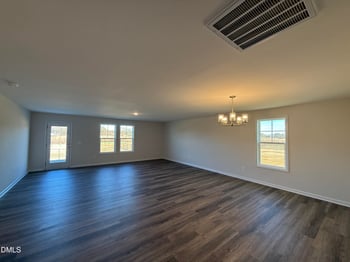 31 Emily Gardens Dr, Selma, NC 27576