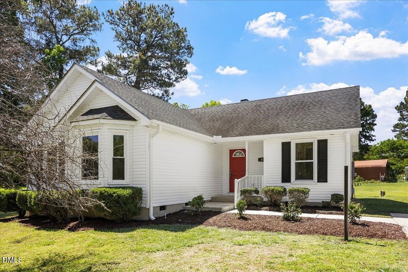 31 Fieldview Ct, Angier, NC 27501
