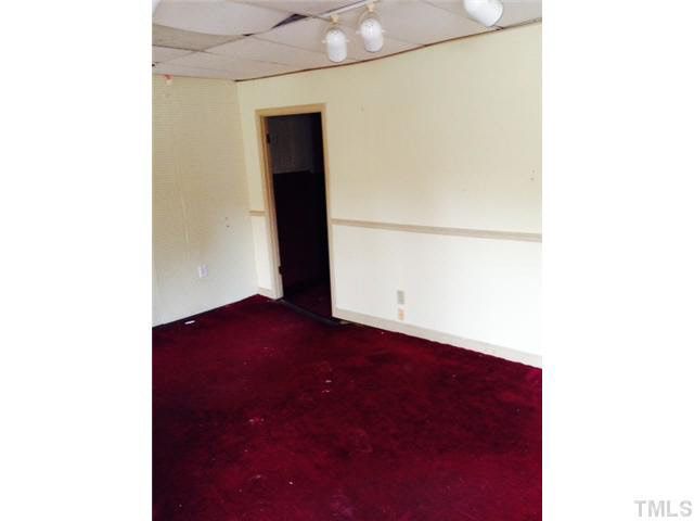 31 Front St, Lillington, NC 27546