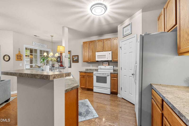 31 Great View Ct, Clayton, NC 27527