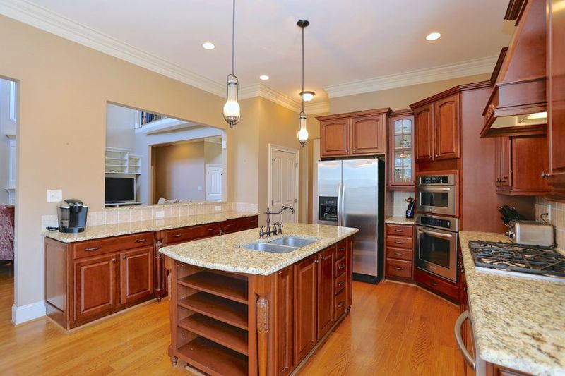 31 Hazelwood Ct, Pittsboro, NC 27312