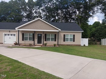 31 Kevior Ave, Four Oaks, NC 27524