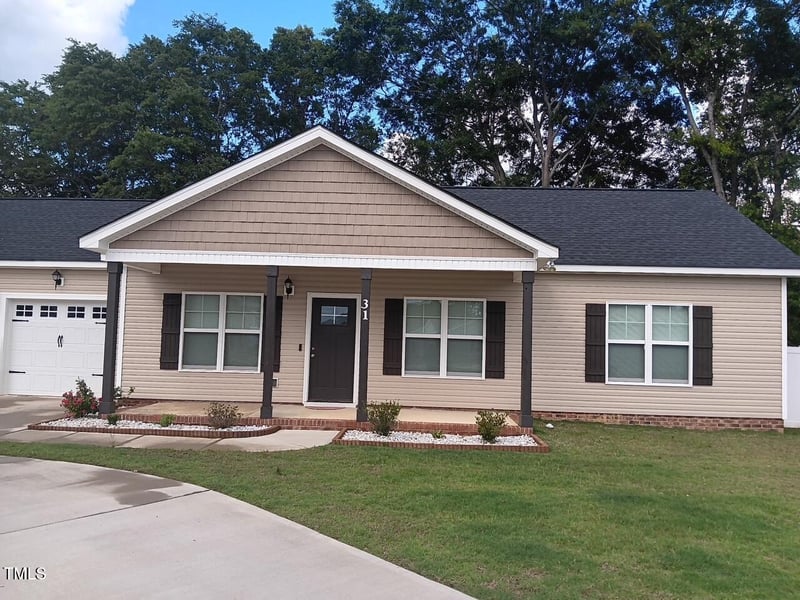 31 Kevior Ave, Four Oaks, NC 27524