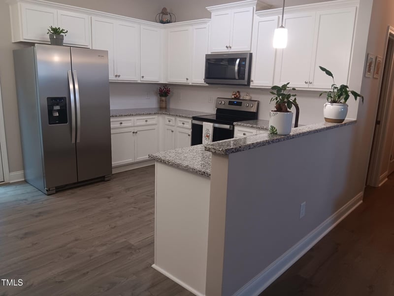 31 Kevior Ave, Four Oaks, NC 27524