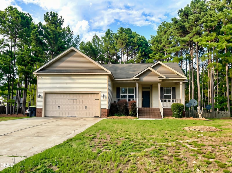 31 Maple Leaf Ct, Lillington, NC 27546