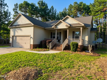 31 Maple Leaf Ct, Lillington, NC 27546
