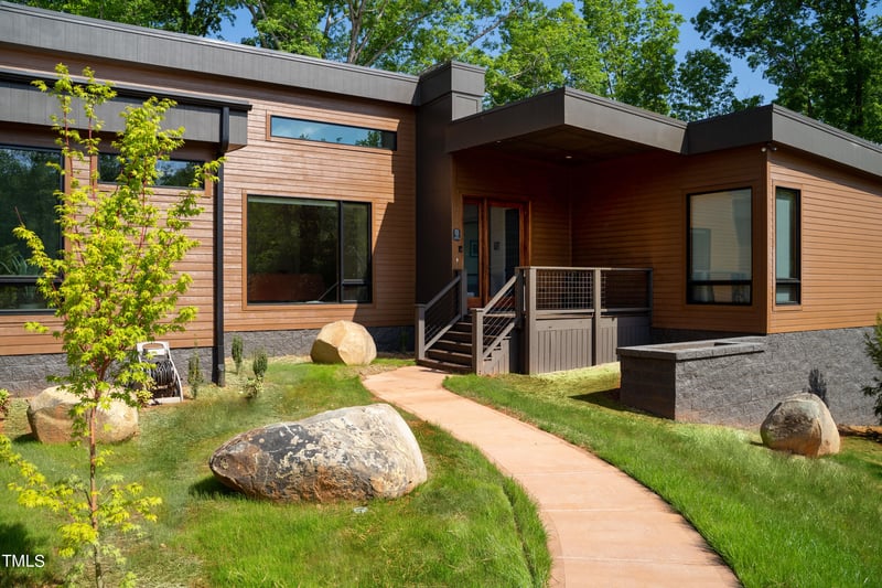 31 Meandering Way Ct, Chapel Hill, NC 27516