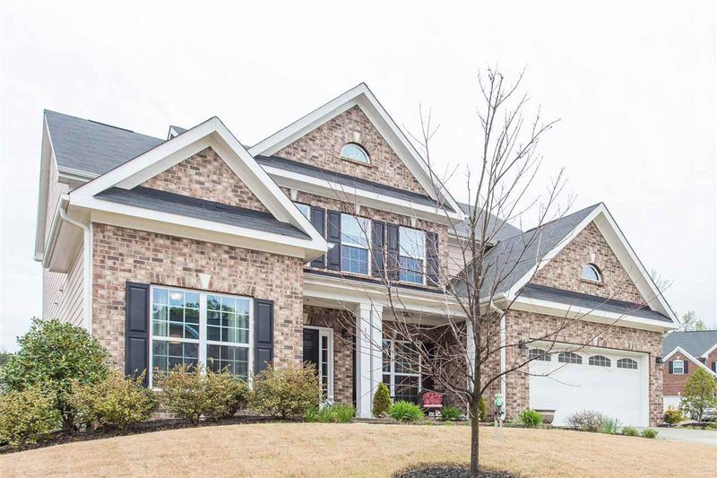 31 Oxmoor Dr, Durham, NC 27703