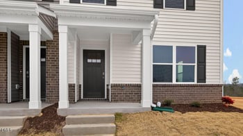 31 Rusling Leaf Dr, Fuquay Varina, NC 27526