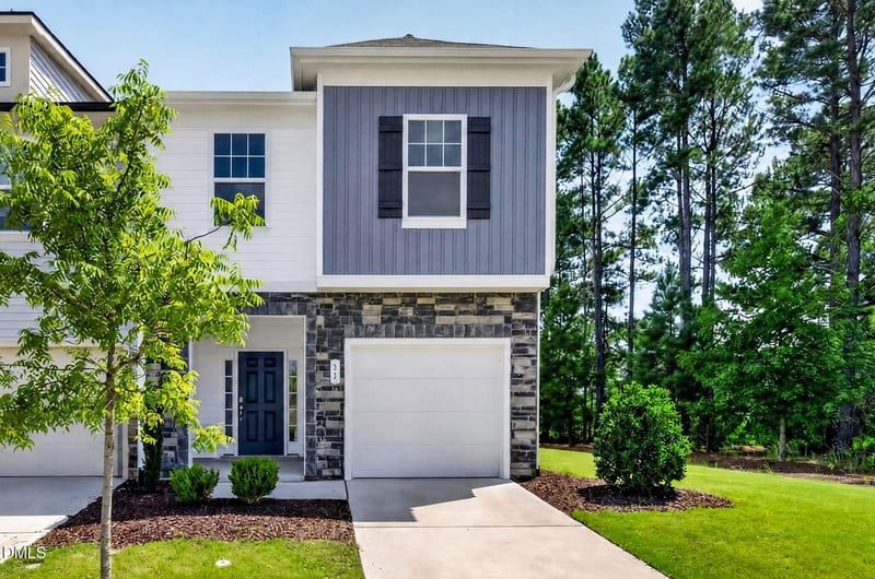 31 Wildflower Cir, Clayton, NC 27520