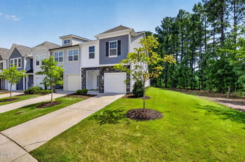 31 Wildflower Cir, Clayton, NC 27520