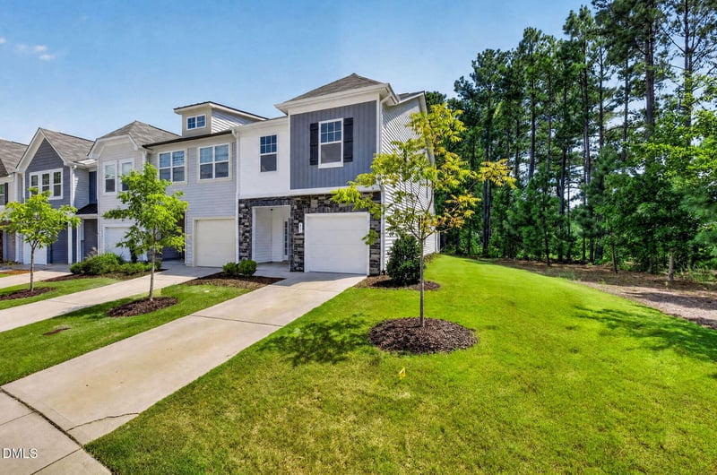 31 Wildflower Cir, Clayton, NC 27520