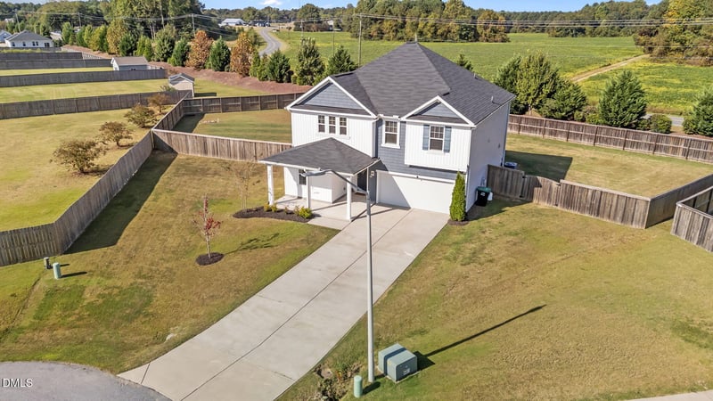 31 Wood Barn Ct, Fuquay Varina, NC 27526