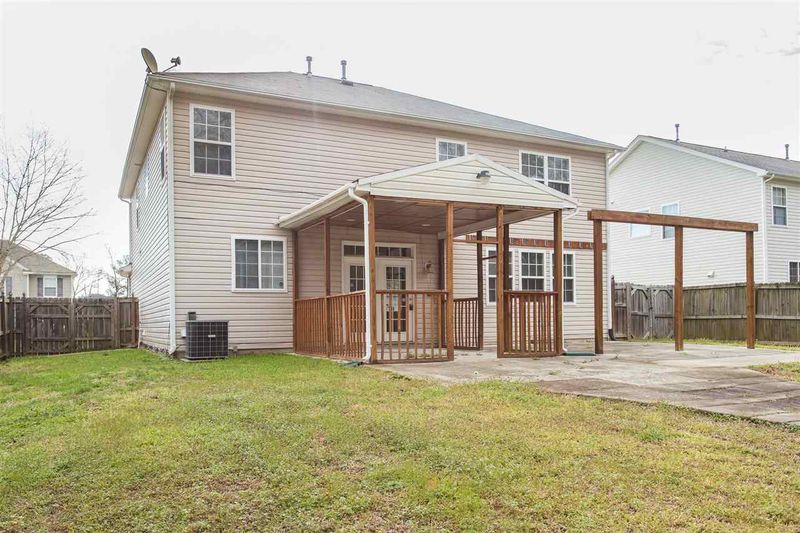 310 Ashburn Ln, Durham, NC 27703