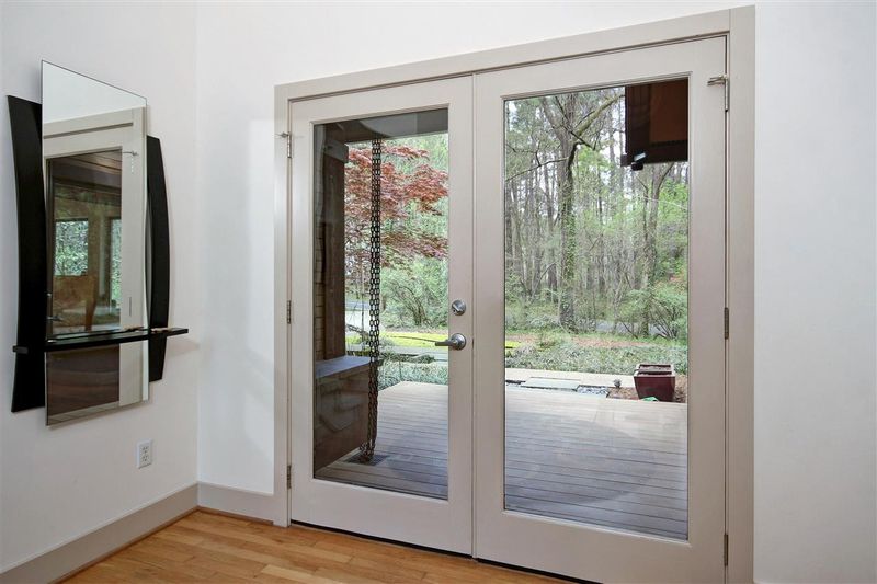 310 Azalea Dr, Chapel Hill, NC 27517